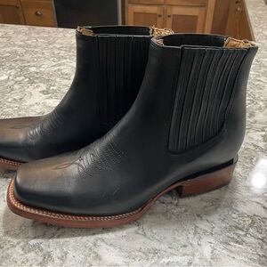 Flexi Black Leather Ankle Boots